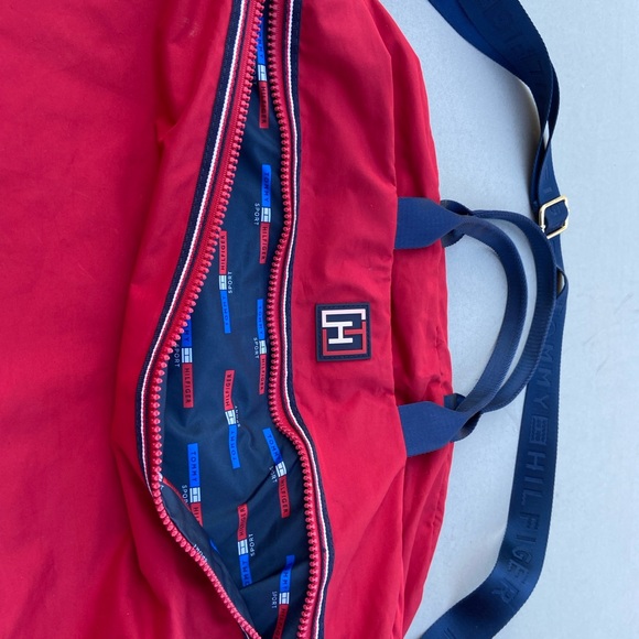 Tommy Hilfiger bag with multiple straps - Picture 5 of 14
